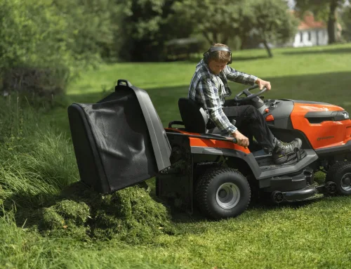 Husqvarna TC 220T tempomatos fűnyírótraktor